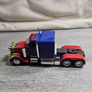 Jada Toys Transformers Hollywood Rides Optimus Prime Die-Cast Model Truck. 